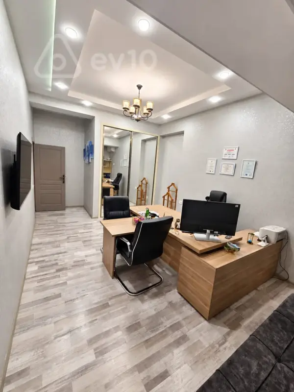 Kirayə verilir 4 otaqlı ofis 180 m²