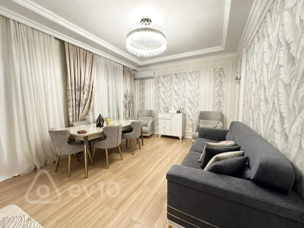 Satılır 2 otaqlı yeni tikili 60 m²
