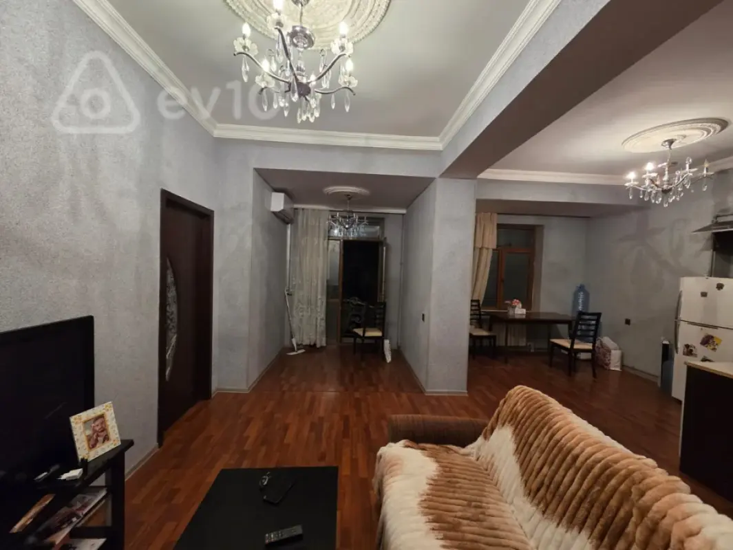 Kirayə verilir 2 otaqlı yeni tikili 65 m²