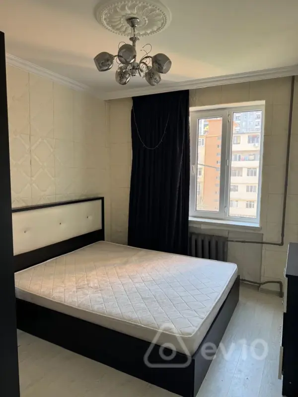 Kirayə verilir 2 otaqlı köhnə tikili 60 m²