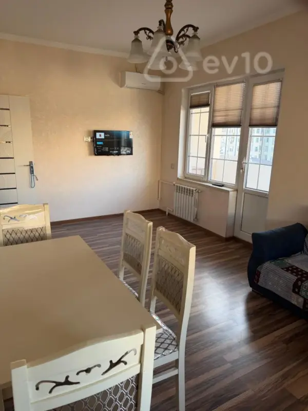 Kirayə verilir 2 otaqlı köhnə tikili 45 m²