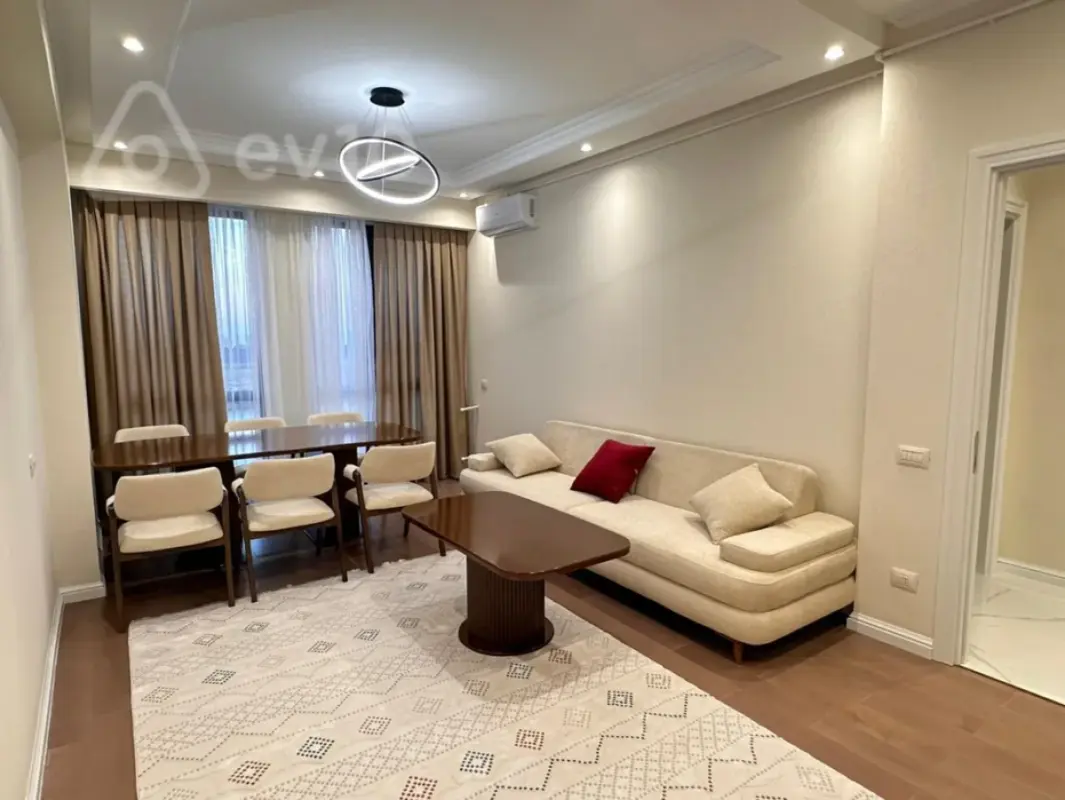 Kirayə verilir 2 otaqlı yeni tikili 55 m²
