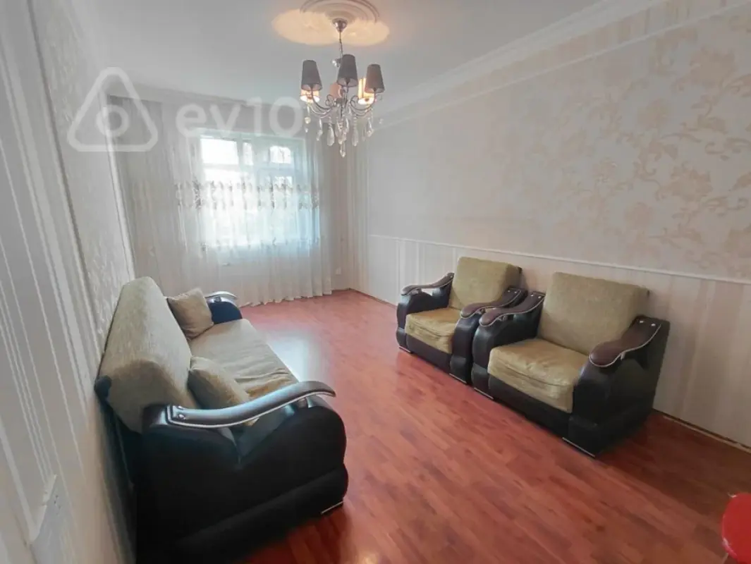 Kirayə verilir 3 otaqlı köhnə tikili 74 m²