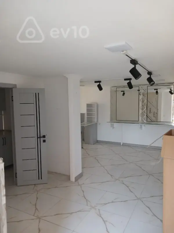 Satılır mənzil 30 m²