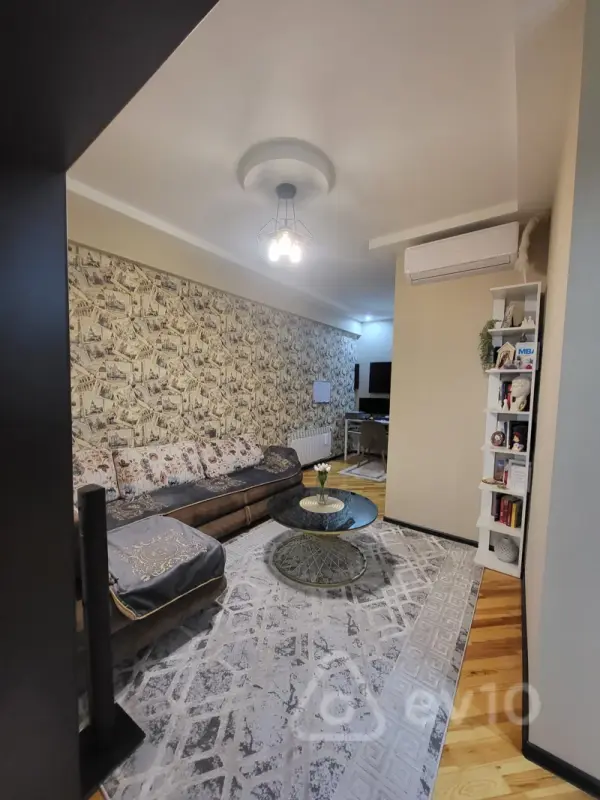 Kirayə verilir 2 otaqlı yeni tikili 65 m²