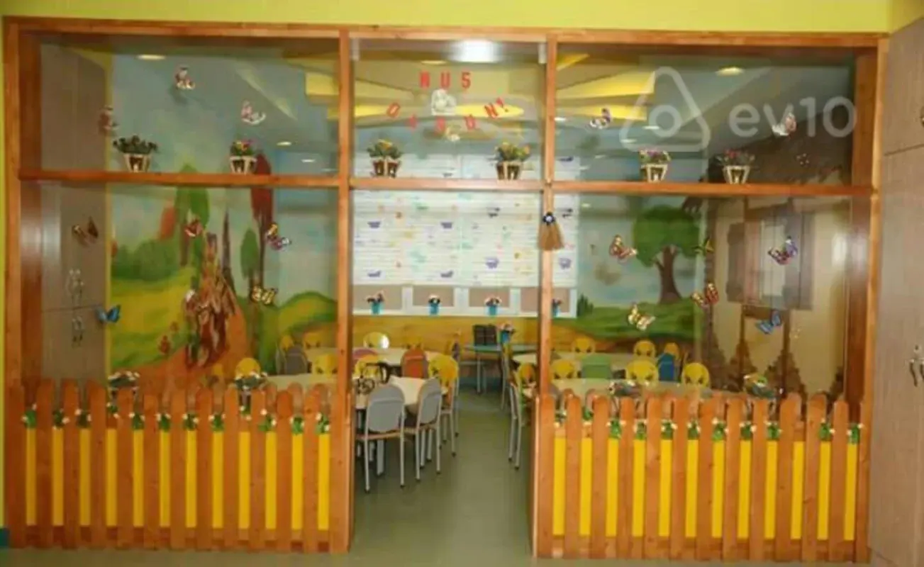 Satılır mənzil 440 m²