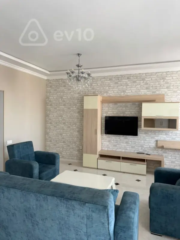 Kirayə verilir 3 otaqlı yeni tikili 120 m²