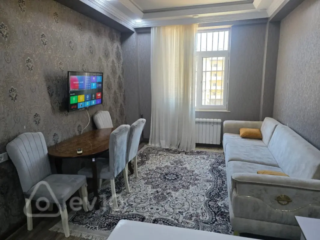 Kirayə verilir 2 otaqlı yeni tikili 45 m²