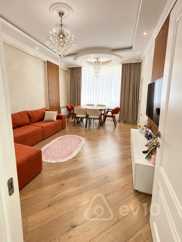 Satılır 3 otaqlı yeni tikili 90 m²