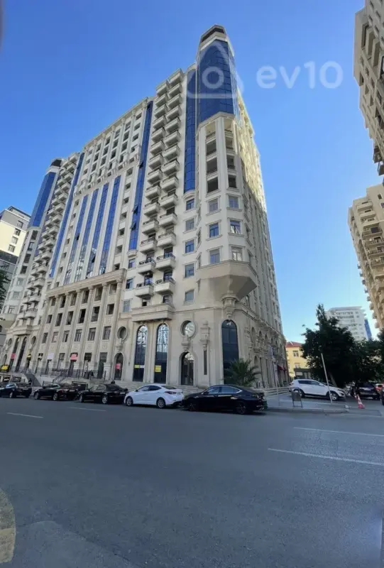 Satılır 4 otaqlı yeni tikili 206 m²
