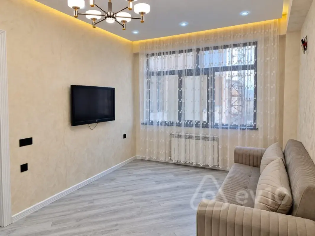Kirayə verilir 3 otaqlı yeni tikili 93 m²