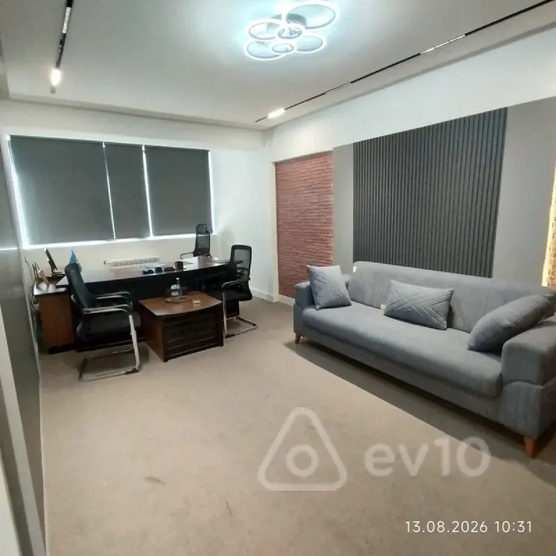 Kirayə verilir mənzil 240 m²