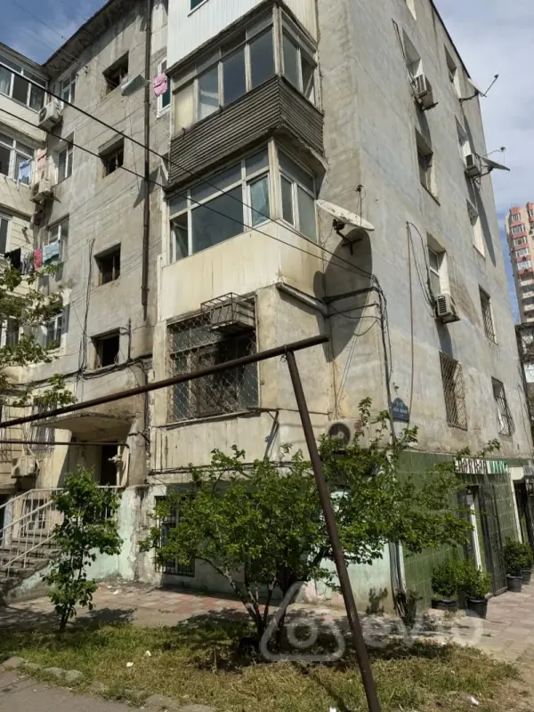 Kirayə verilir 2 otaqlı köhnə tikili 60 m²