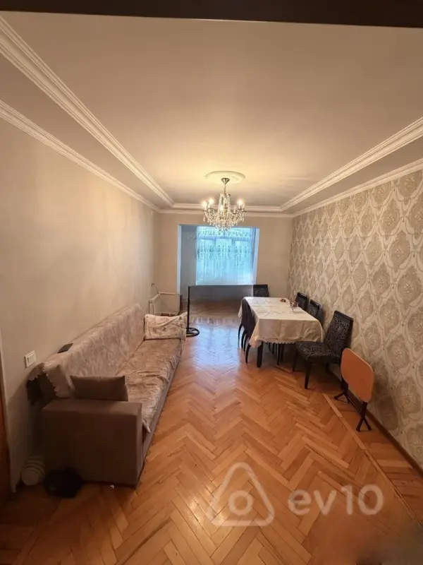 Satılır 3 otaqlı köhnə tikili 72 m²