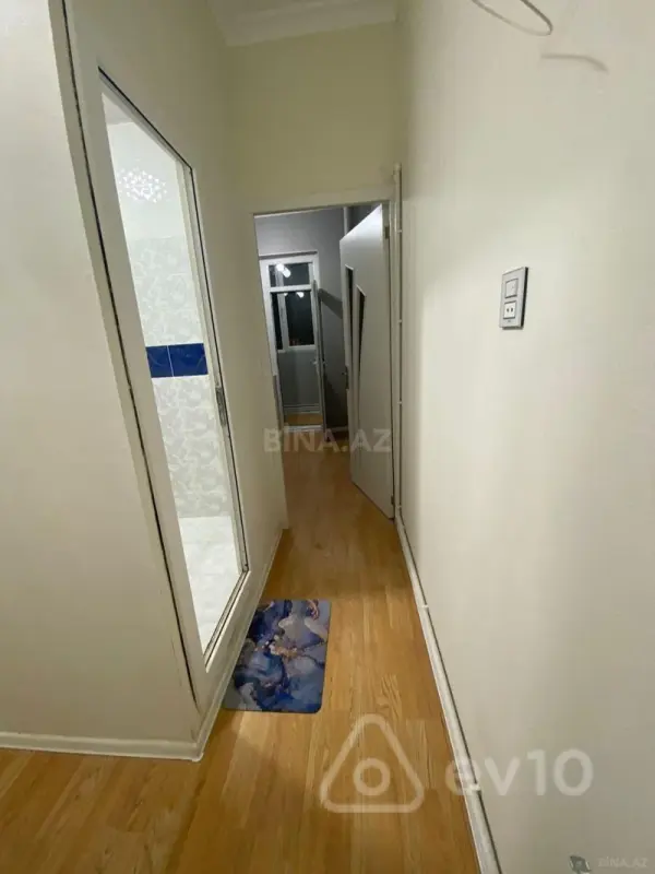 Kirayə verilir 2 otaqlı köhnə tikili 44 m²