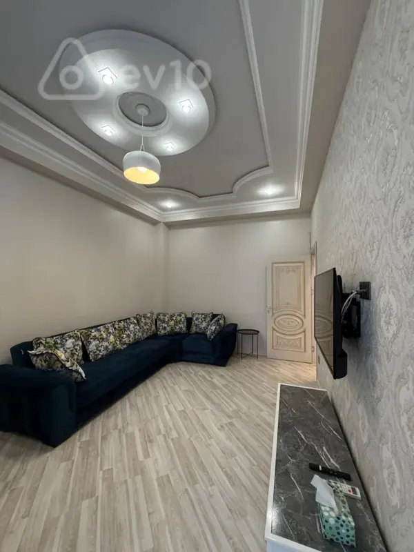 Kirayə verilir 2 otaqlı yeni tikili 70 m²