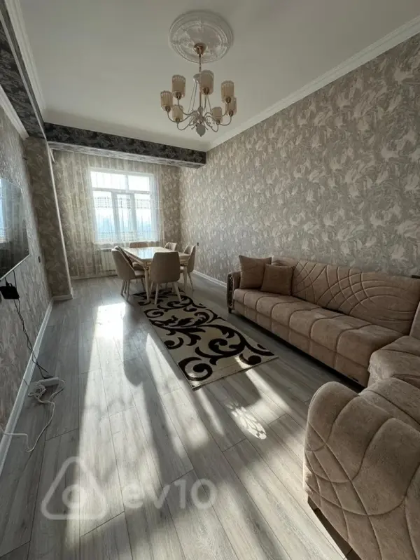 Kirayə verilir 2 otaqlı yeni tikili 75 m²