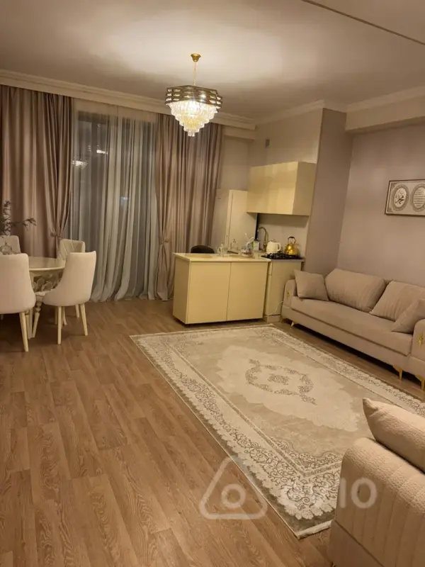 Kirayə verilir 2 otaqlı yeni tikili 70 m²