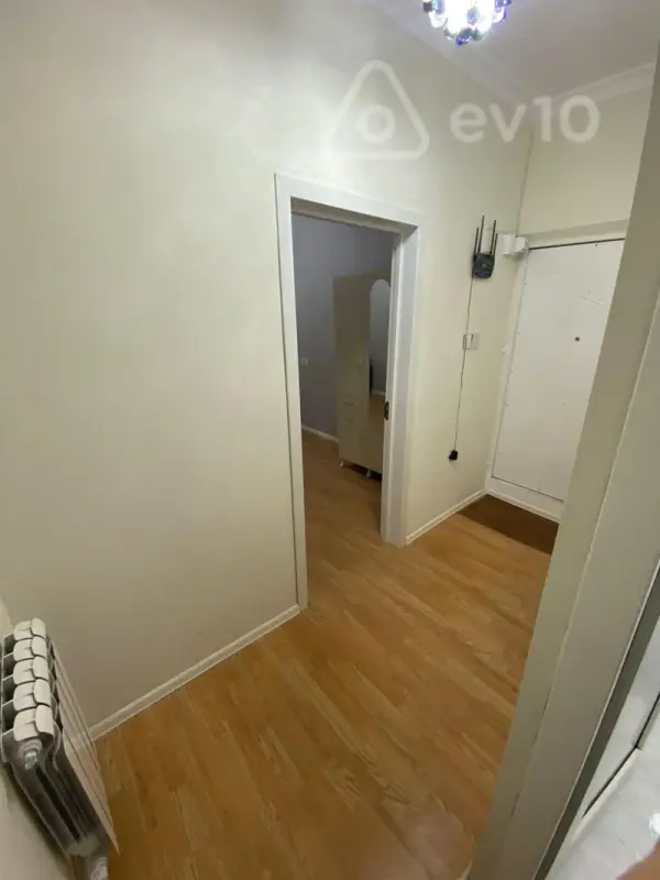 Kirayə verilir 2 otaqlı köhnə tikili 44 m²