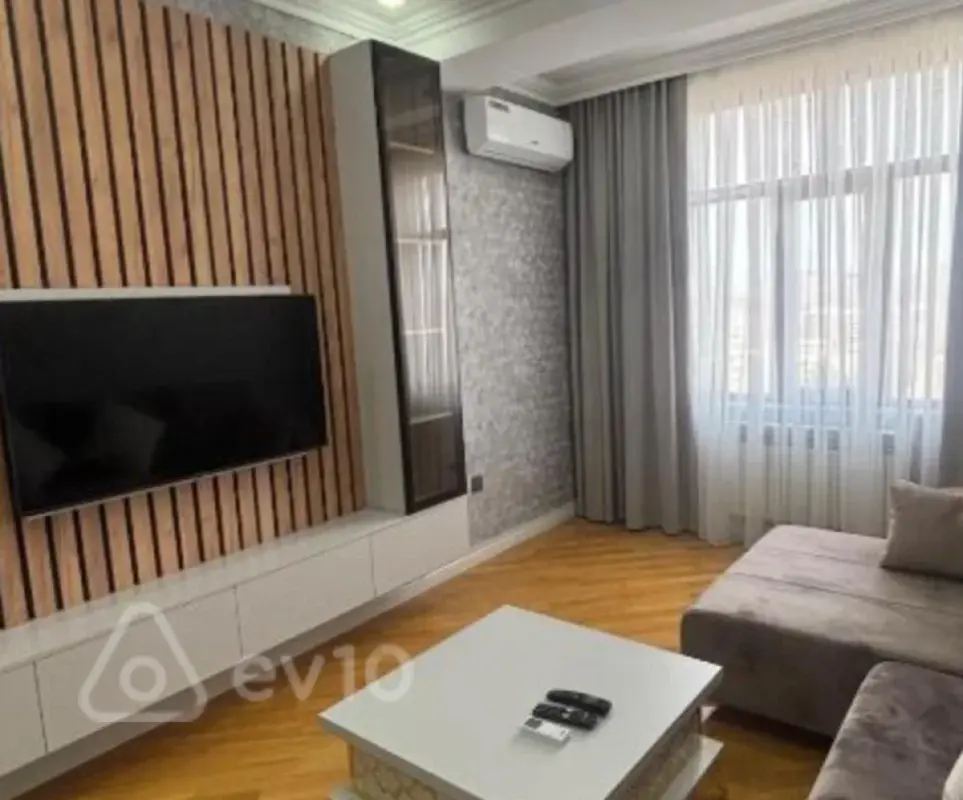 Kirayə verilir 2 otaqlı yeni tikili 70 m²