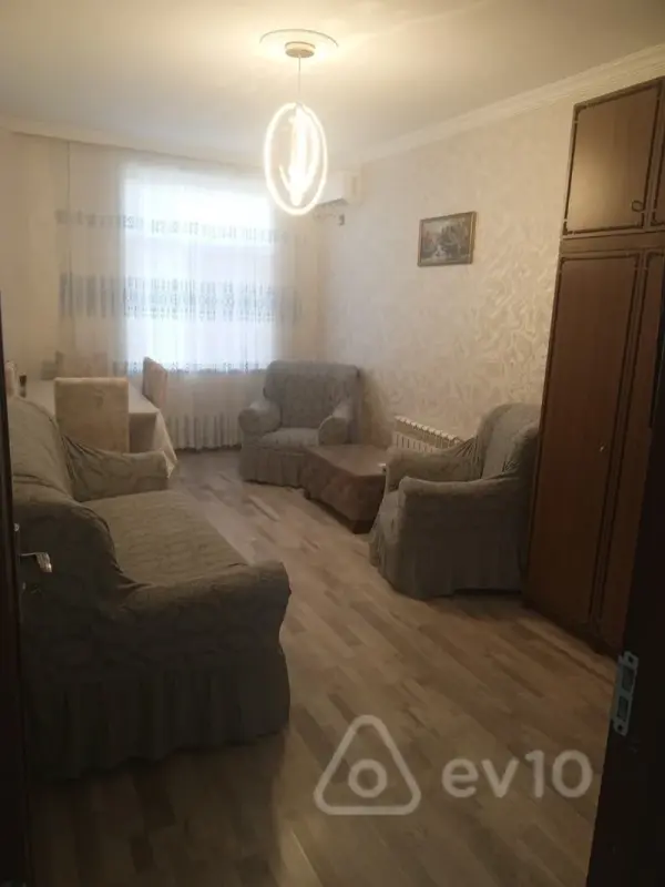 Kirayə verilir 2 otaqlı yeni tikili 50 m²