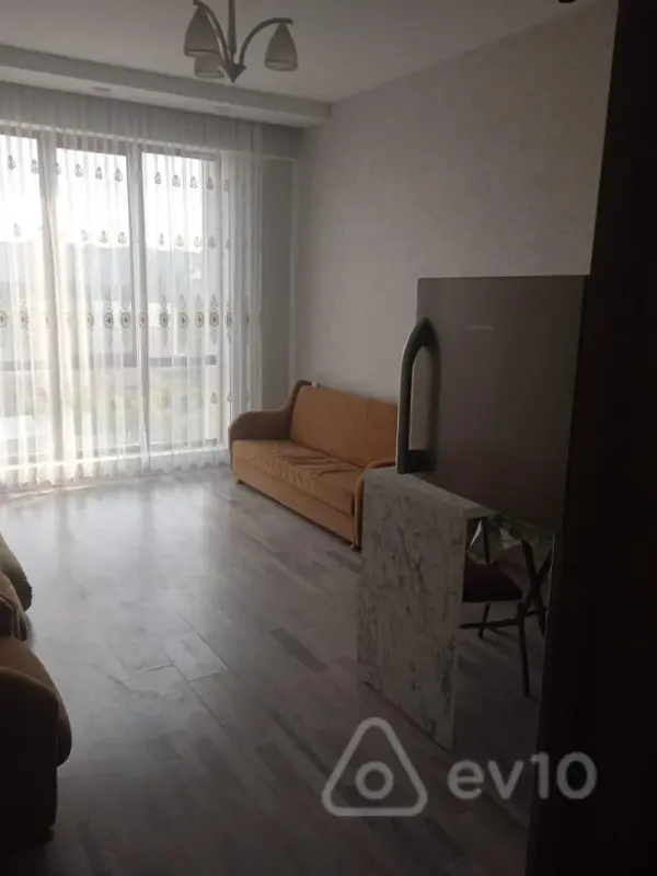 Kirayə verilir 3 otaqlı yeni tikili 85 m²