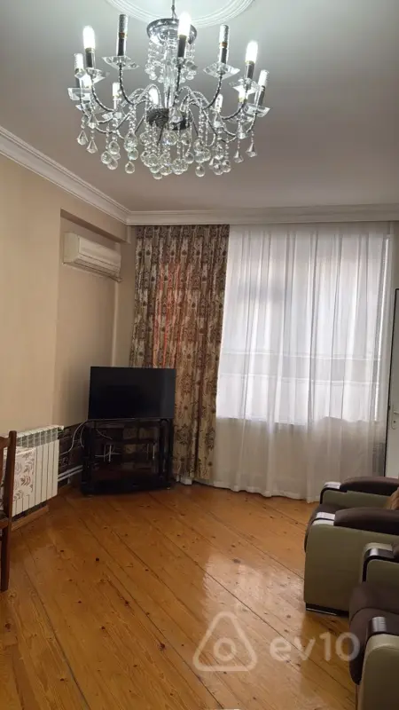 Kirayə verilir 2 otaqlı yeni tikili 66 m²