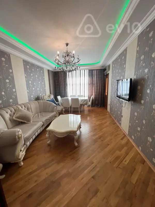Satılır 3 otaqlı yeni tikili 95 m²