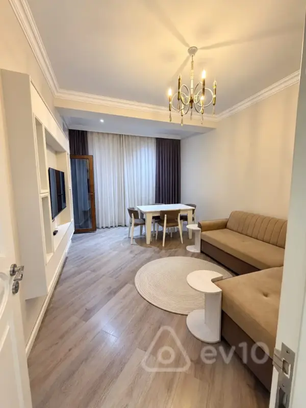 Kirayə verilir 2 otaqlı yeni tikili 65 m²