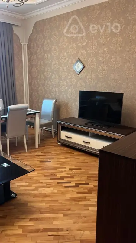 Kirayə verilir 3 otaqlı köhnə tikili 65 m²