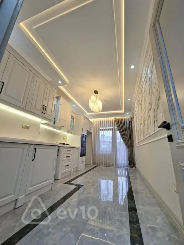 Satılır 2 otaqlı yeni tikili 100 m²