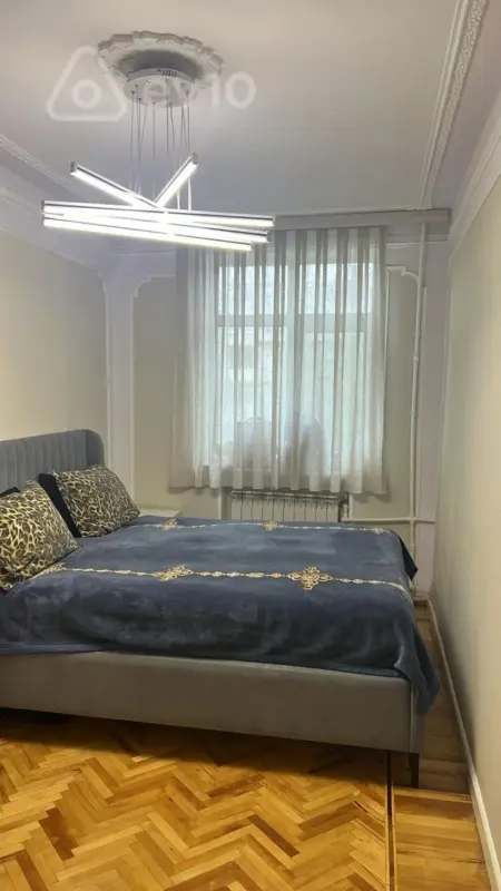 Kirayə verilir 2 otaqlı köhnə tikili 60 m²
