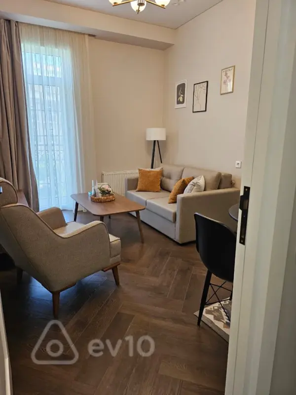 Kirayə verilir 2 otaqlı yeni tikili 62 m²