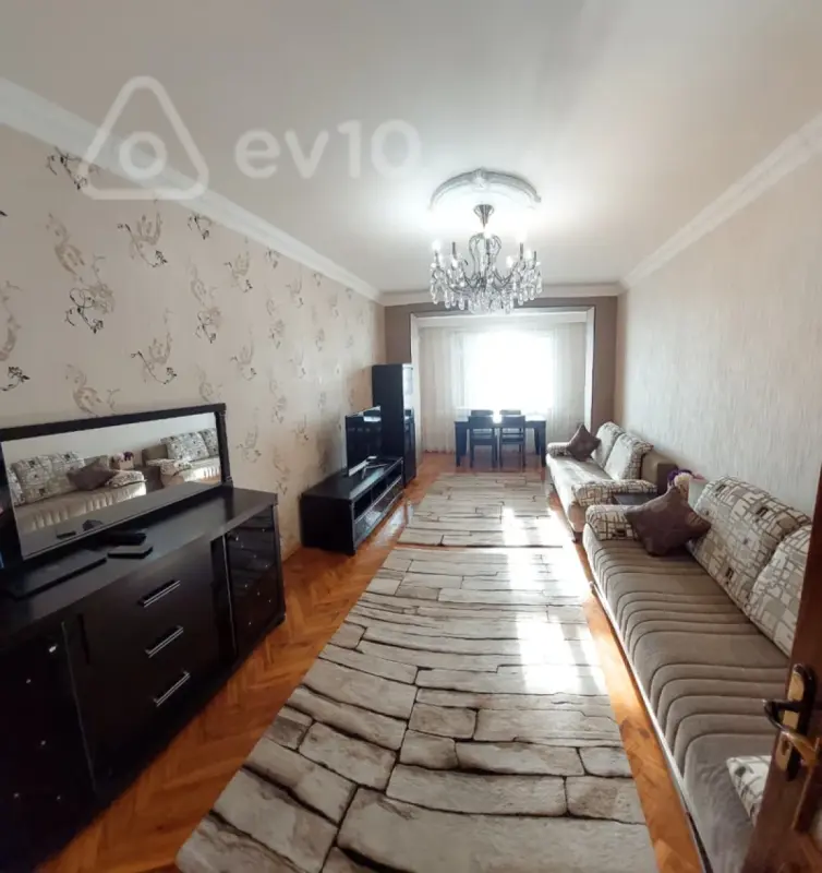 Kirayə verilir 3 otaqlı köhnə tikili 90 m²