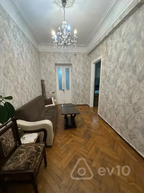 Kirayə verilir 3 otaqlı köhnə tikili 80 m²