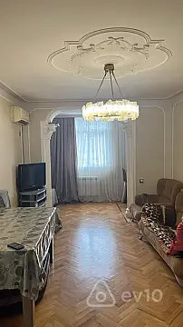 Kirayə verilir 2 otaqlı köhnə tikili 65 m² — Bakı, Nizami 2 otaq 65.00 m²