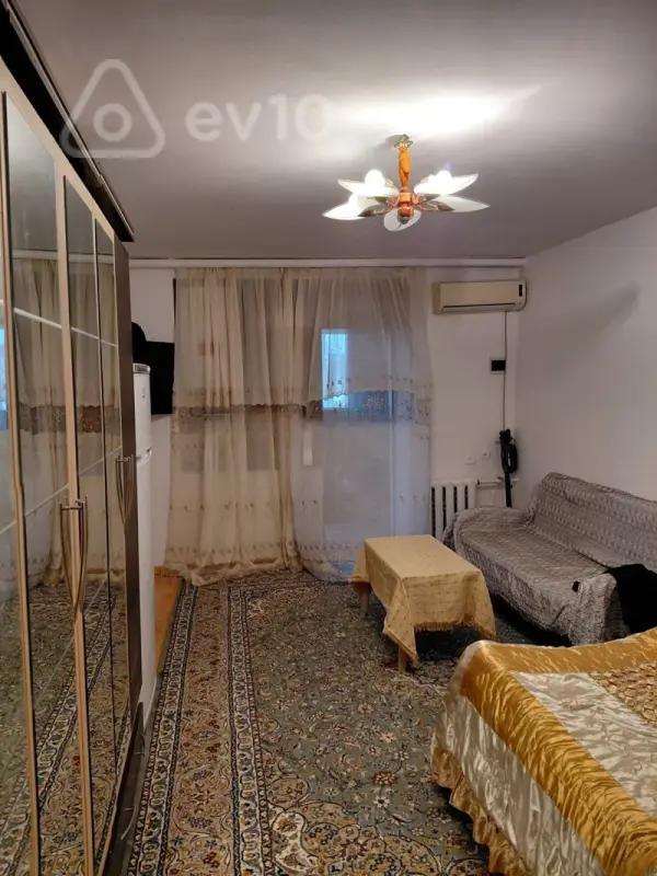 Kirayə verilir 1 otaqlı köhnə tikili 25 m²