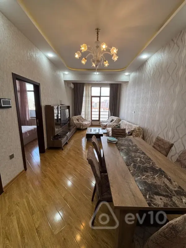 Kirayə verilir 2 otaqlı yeni tikili 70 m²