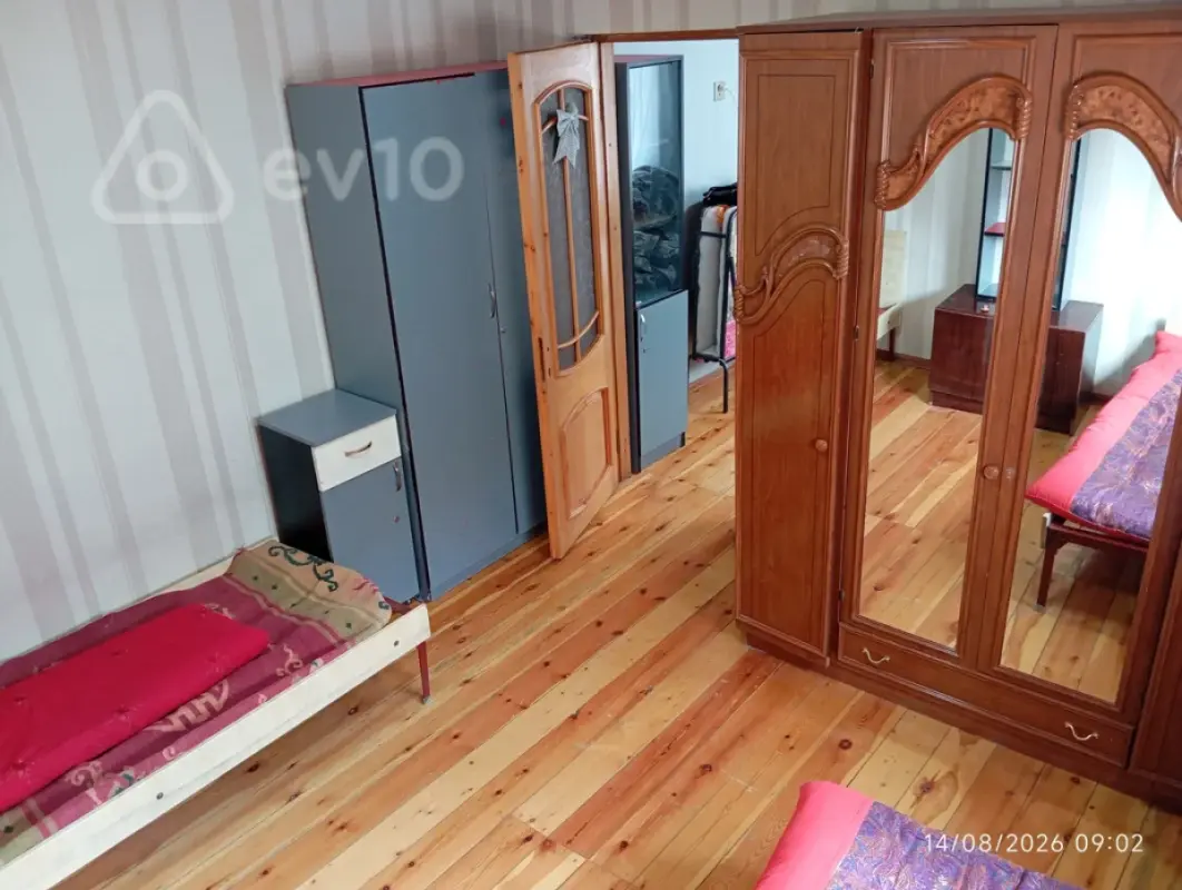 Kirayə verilir 2 otaqlı köhnə tikili 40 m²