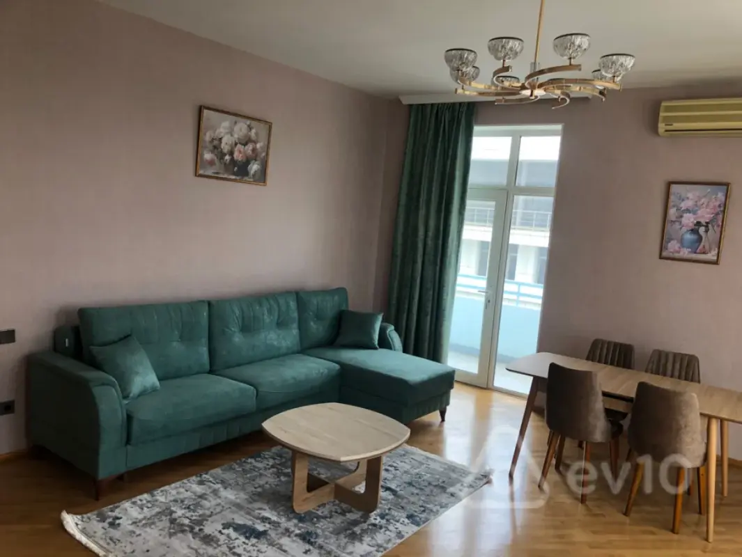 Kirayə verilir 2 otaqlı yeni tikili 100 m²