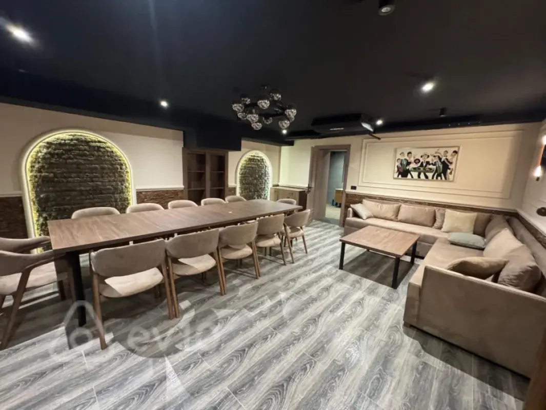 Kirayə verilir mənzil 400 m²