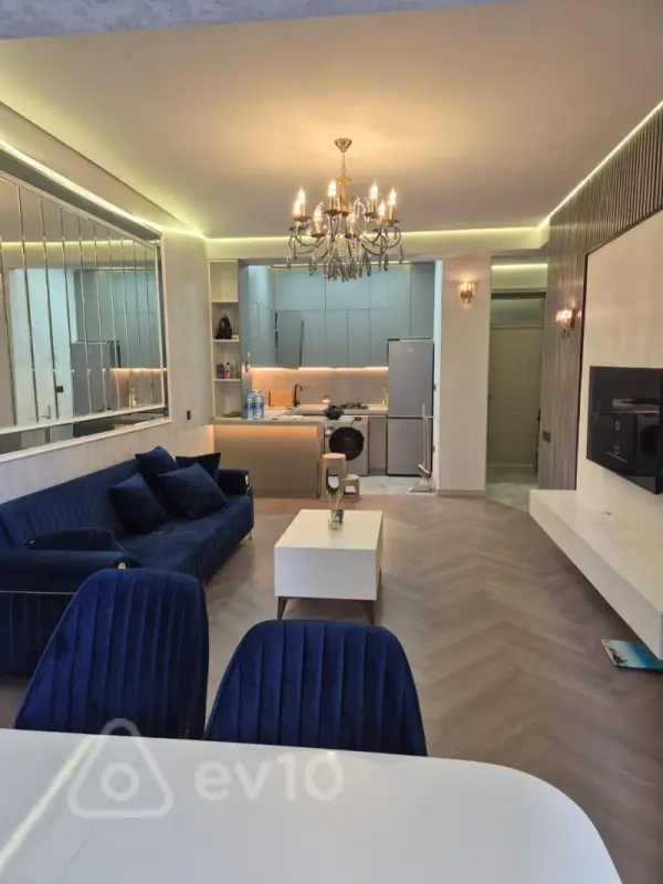 Kirayə verilir 2 otaqlı yeni tikili 65 m²