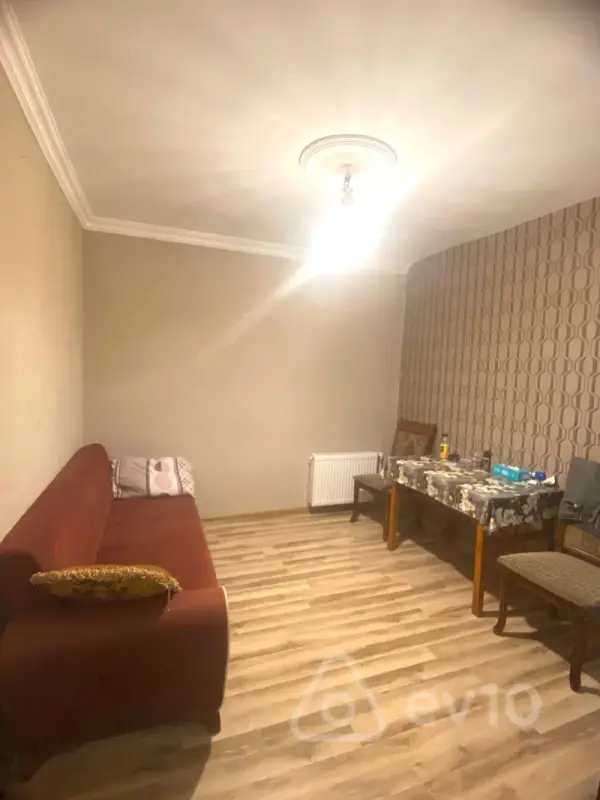 Satılır 2 otaqlı köhnə tikili 38 m²