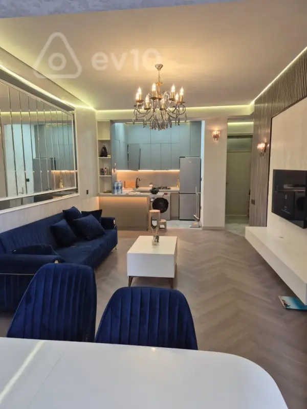 Kirayə verilir 2 otaqlı yeni tikili 65 m²