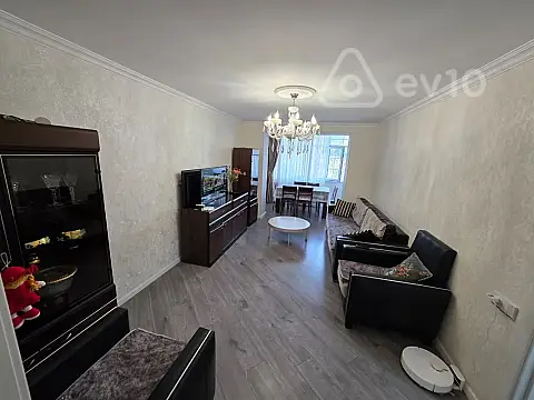 Satılır 3 otaqlı köhnə tikili 70 m² — Bakı, Nizami 3 otaq 70.00 m²