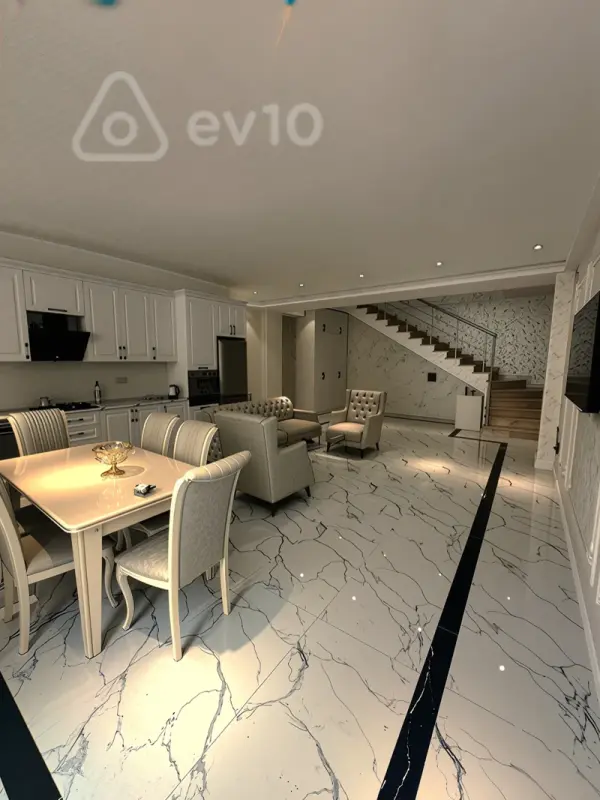 Kirayə verilir 5 otaqlı yeni tikili 245 m²