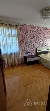 Kirayə verilir 2 otaqlı köhnə tikili 48 m² — Bakı, Nizami 2 otaq 48.00 m²
