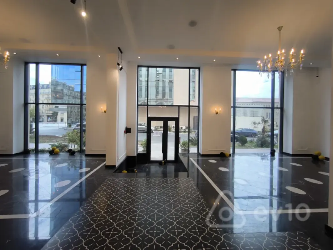 Kirayə verilir mənzil 240 m²