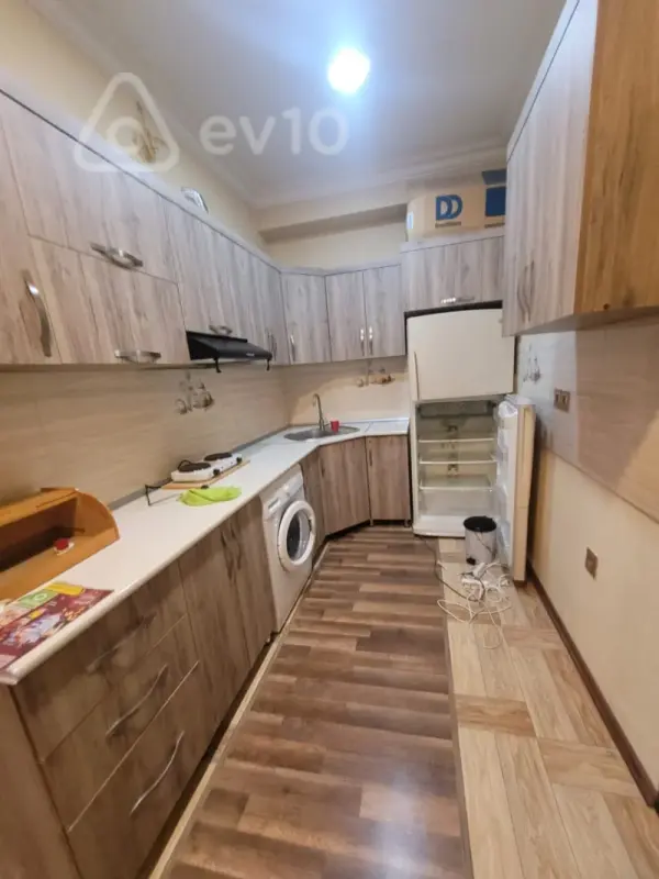 Kirayə verilir 2 otaqlı yeni tikili 80 m²