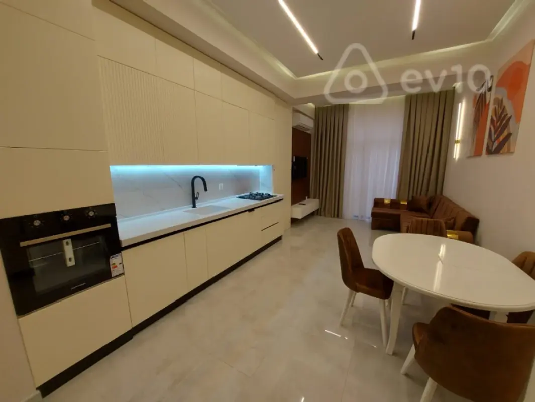 Kirayə verilir 2 otaqlı yeni tikili 60 m²